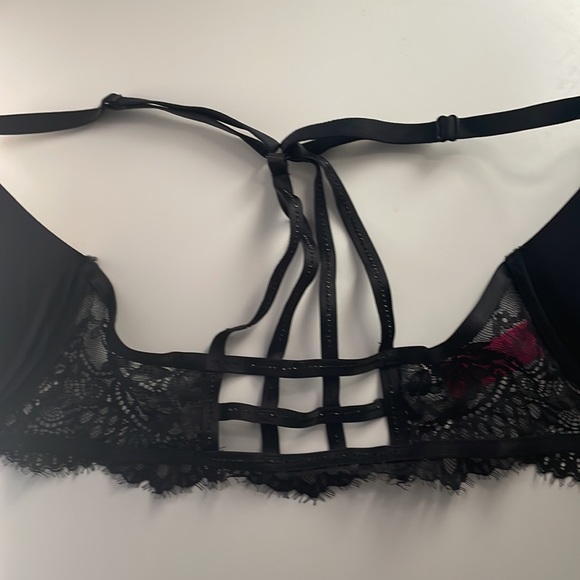 La Senza Beyond Sexy Ultimate Plunge Bra - Picture 2 of 5